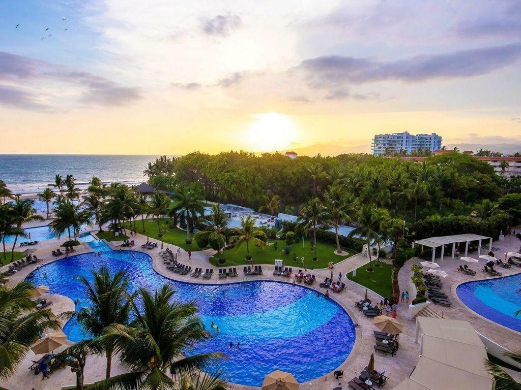 Breathtaking Villa Magna Beachfront Condo, 3 Bedrooms Sleeps 6 Nuevo Vallarta Bagian luar foto